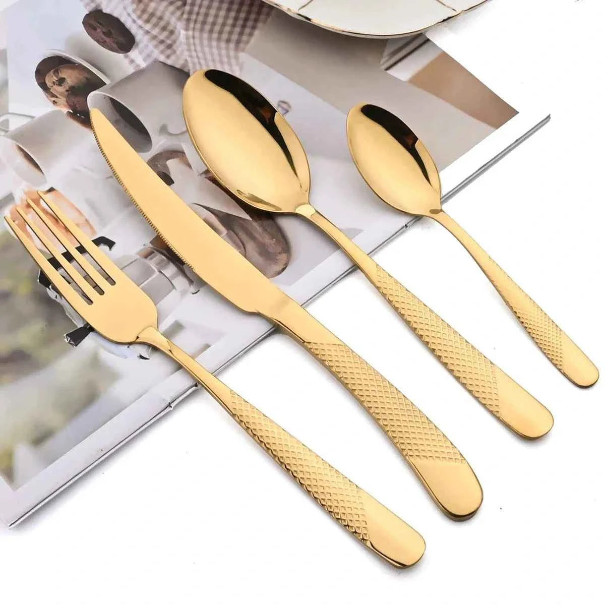 Ménagère 24 Couverts Inox - Fourchettes Couteaux Cuillères Service